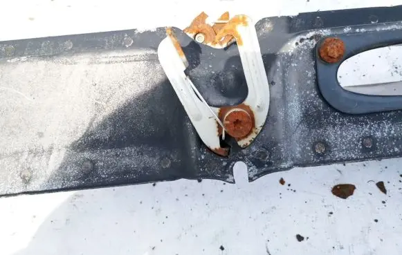 Citroen Berlingo Engine bonnet/hood lock/catch
