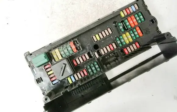 BMW 5 F10 F11 Fuse box set 317033442