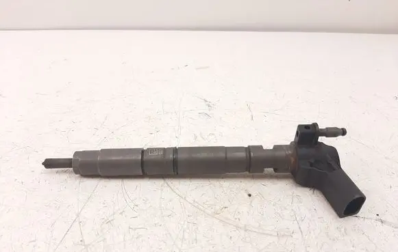 Audi A4 S4 B8 8K Fuel injector 03L130277 0445116030