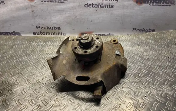 Iveco Daily 30.8 - 9 Front wheel hub
