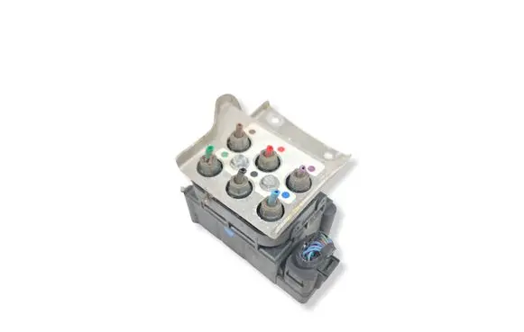 Audi A8 S8 D3 4E Air suspension valve block 4E0616014B