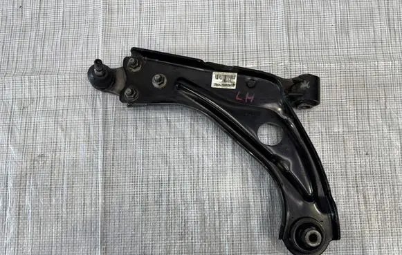 Citroen C5 Aircross Front control arm C5WAHACZ