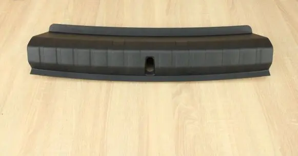 Trunk/boot sill cover protection