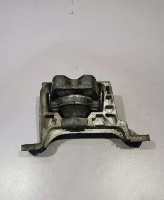 Ford Grand C-MAX Engine mount bracket
