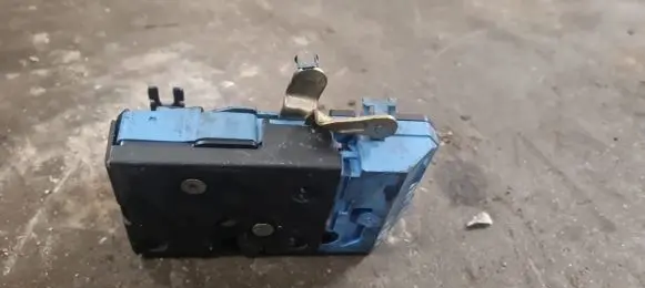 Volvo S80 Front door lock