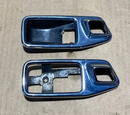 Mercedes-Benz W123 Front door handle cover 1167660211