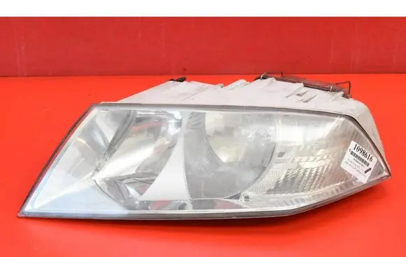 Skoda Octavia Mk2 (1Z) Headlight/headlamp 1Z1941017P