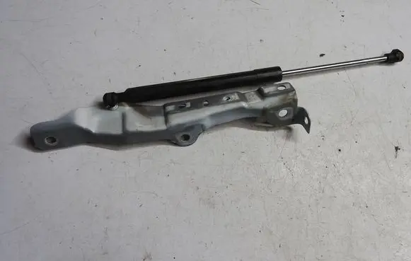 Renault Clio IV Fender mounting bracket 641351725R 654703934R