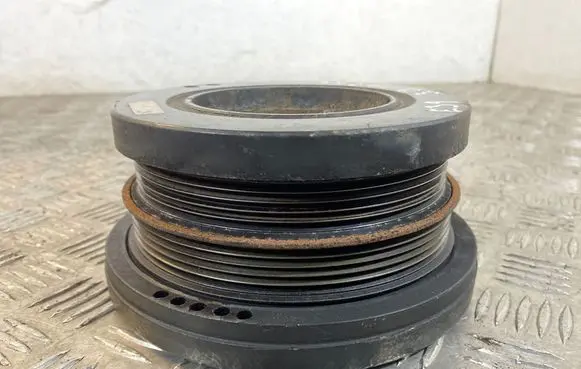 BMW 5 E39 Crankshaft pulley 2247890 11232247890