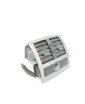 Rear air vent grill