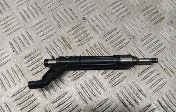Audi Q7 4M Fuel injector 06M906036AE