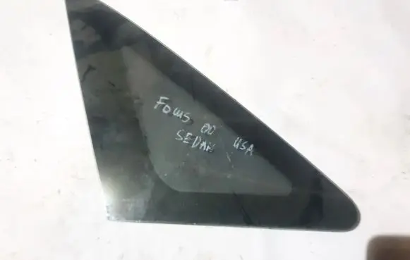Ford Focus Rear side window