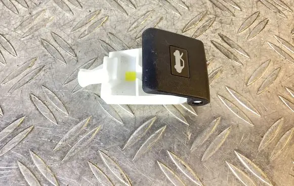 Lexus RX 450H Engine bonnet (hood) release handle