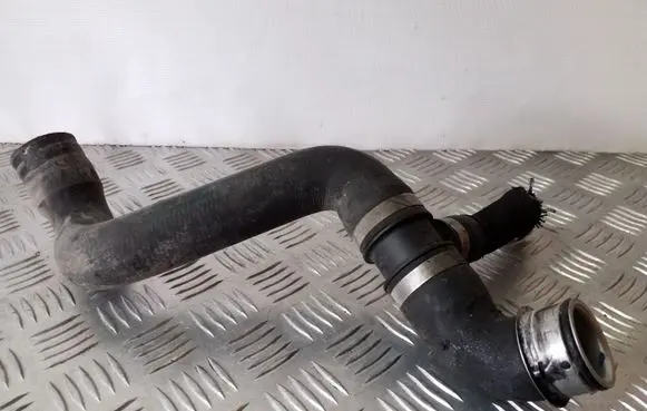 Mercedes-Benz R W251 Engine coolant pipe/hose A2515011582