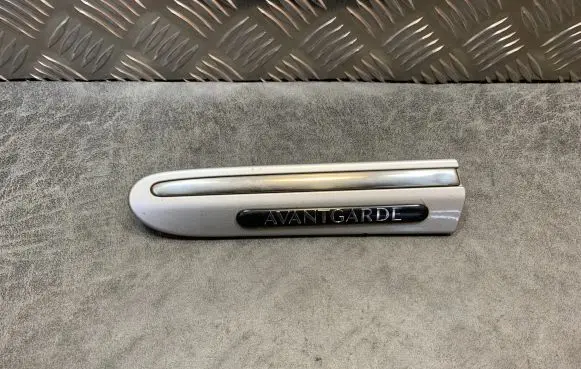 Mercedes-Benz C W203 Fender grill A203690476