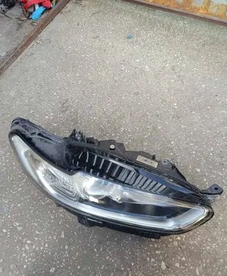 Ford Mondeo MK V Headlight/headlamp