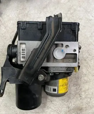 Lexus RX 330 - 350 - 400H ABS Pump 4451048060