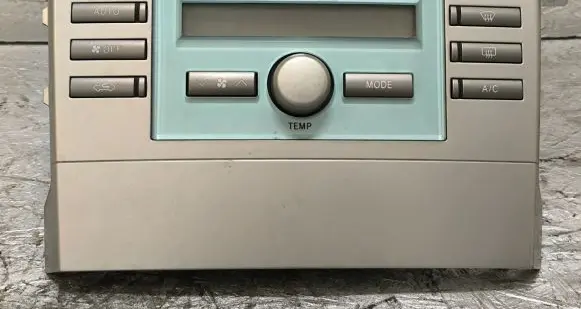 Toyota Corolla Verso AR10 Climate control unit