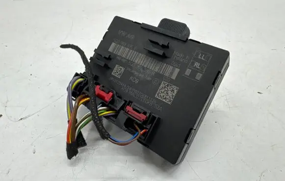 Audi A3 S3 8V Door control unit/module 5Q0959595E