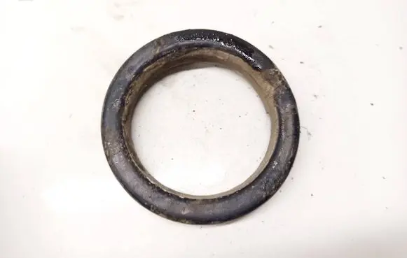 Volvo S60 Front coil spring rubber mount 9157503
