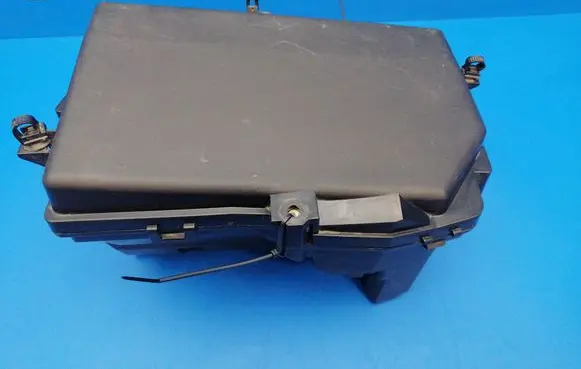 Mazda RX8 Fuse box set MB701001B MB502201B