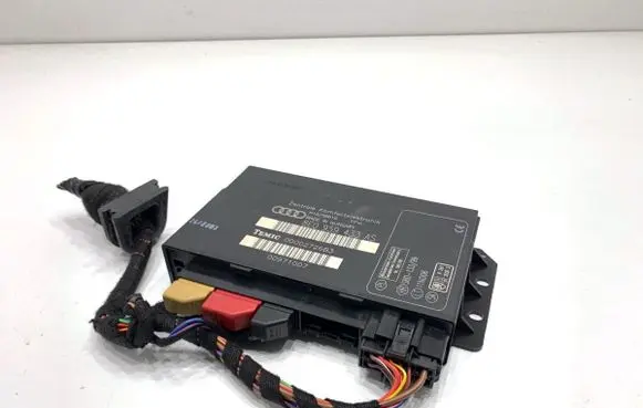 Audi A4 S4 B6 8E 8H Central body control module 8E0959433AS