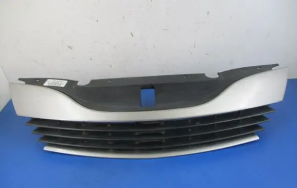 Renault Laguna II Front grill 8200012581