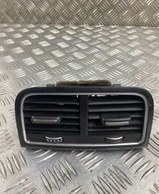 Rear air vent grill