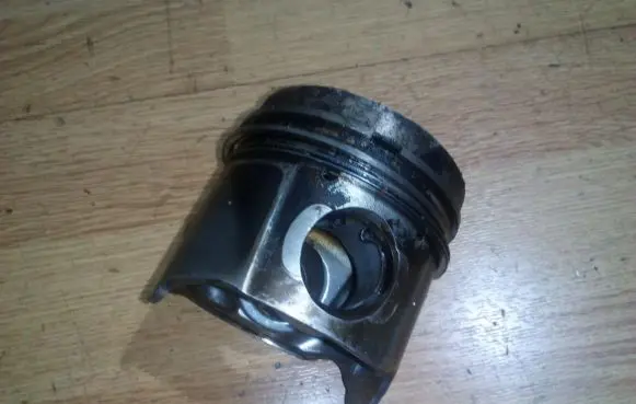Renault Megane II Piston kssmp1295