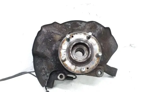 Hyundai Santa Fe Front wheel hub spindle knuckle