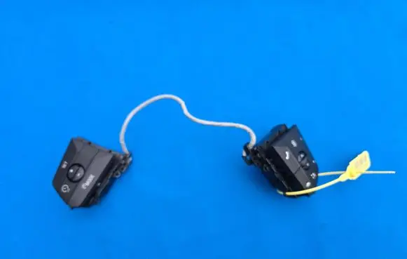 BMW 1 F70 Steering wheel buttons/switches 5A7A4D4