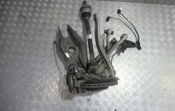 Mercedes-Benz C W205 Front wheel hub spindle knuckle 