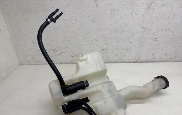 Ford Mondeo Mk III Windshield washer fluid reservoir/tank 1S7113K163AE