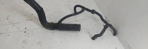 Volkswagen Polo IV 9N3 Engine coolant pipe/hose 1C0122291