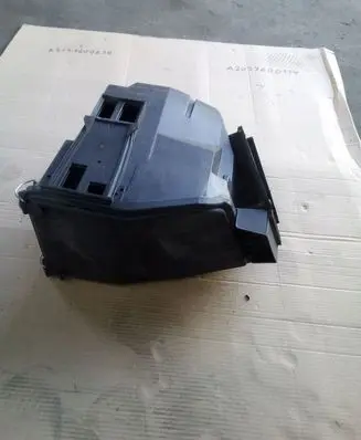 Mercedes-Benz C W203 Fuse box cover 2035450801