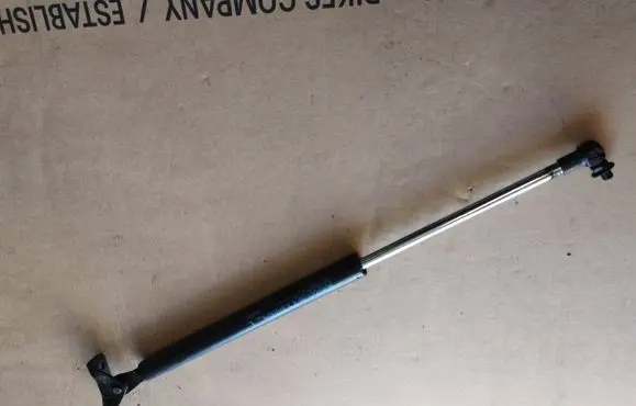 Mitsubishi ASX Tailgate/trunk strut/damper