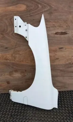 Volvo S90, V90 Fender