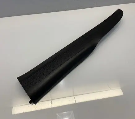 Mercedes-Benz E W211 Rear sill trim cover A2116800635 2116800635