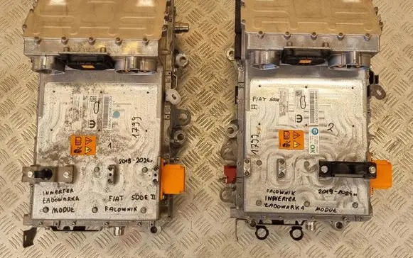 Fiat 500E Voltage converter inverter 