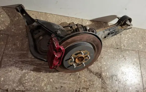Lexus RX 450H Rear wheel hub spindle/knuckle R71R