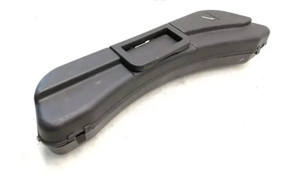 Audi A4 S4 B7 8E 8H Tool set 8E0012111A