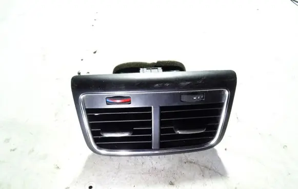 Rear air vent grill