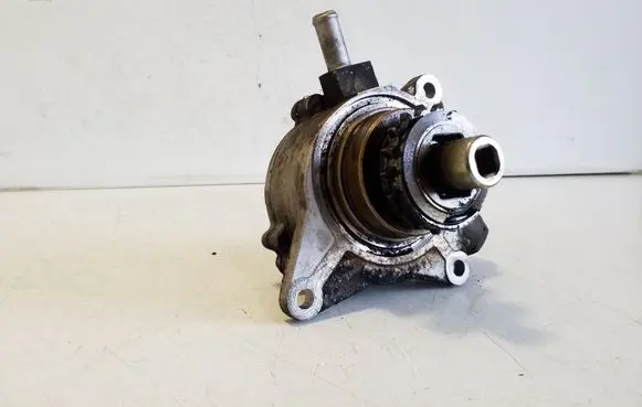 Nissan Pathfinder R51 Vacuum pump 14650EB300
