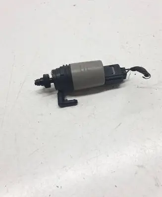 BMW 5 E60 E61 Windscreen/windshield washer pump 6934159 23557610