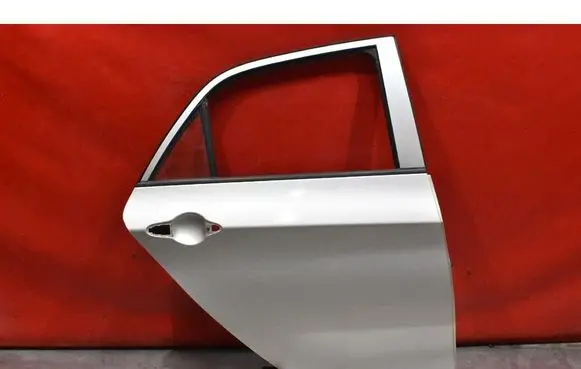 KIA Picanto Rear door 