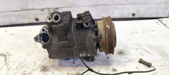 Volkswagen PASSAT B5.5 Air conditioning (A/C) compressor (pump) 4472208180 8D0260808 7SBU16C