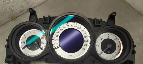 Mercedes-Benz C W204 Speedometer (instrument cluster) A2049004408