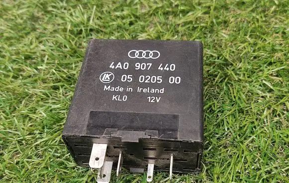 Audi A8 S8 D2 4D Other relay 4A0907440