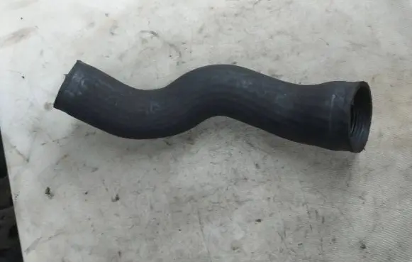 Volvo XC90 Intercooler hose/pipe 30680217 7757CDHSA
