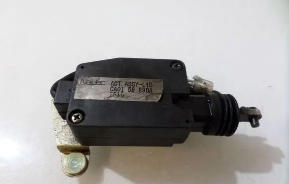 Mazda Xedos 6 Central locking motor CA0156890A 3B15